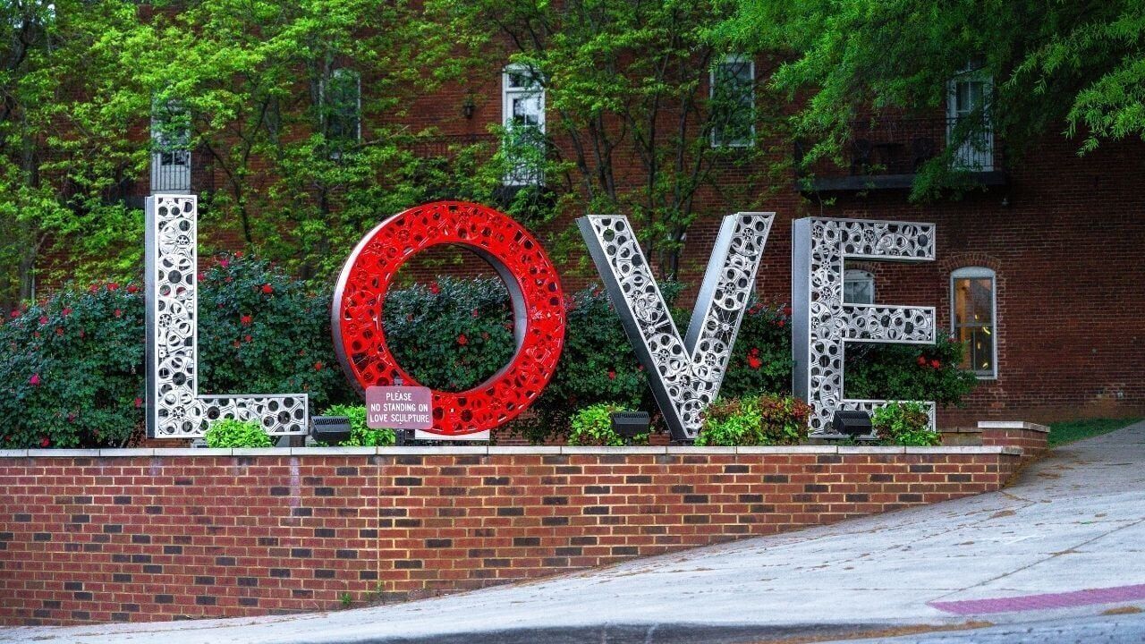 07_Love Sign